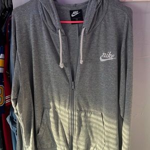 NIKE Sweater